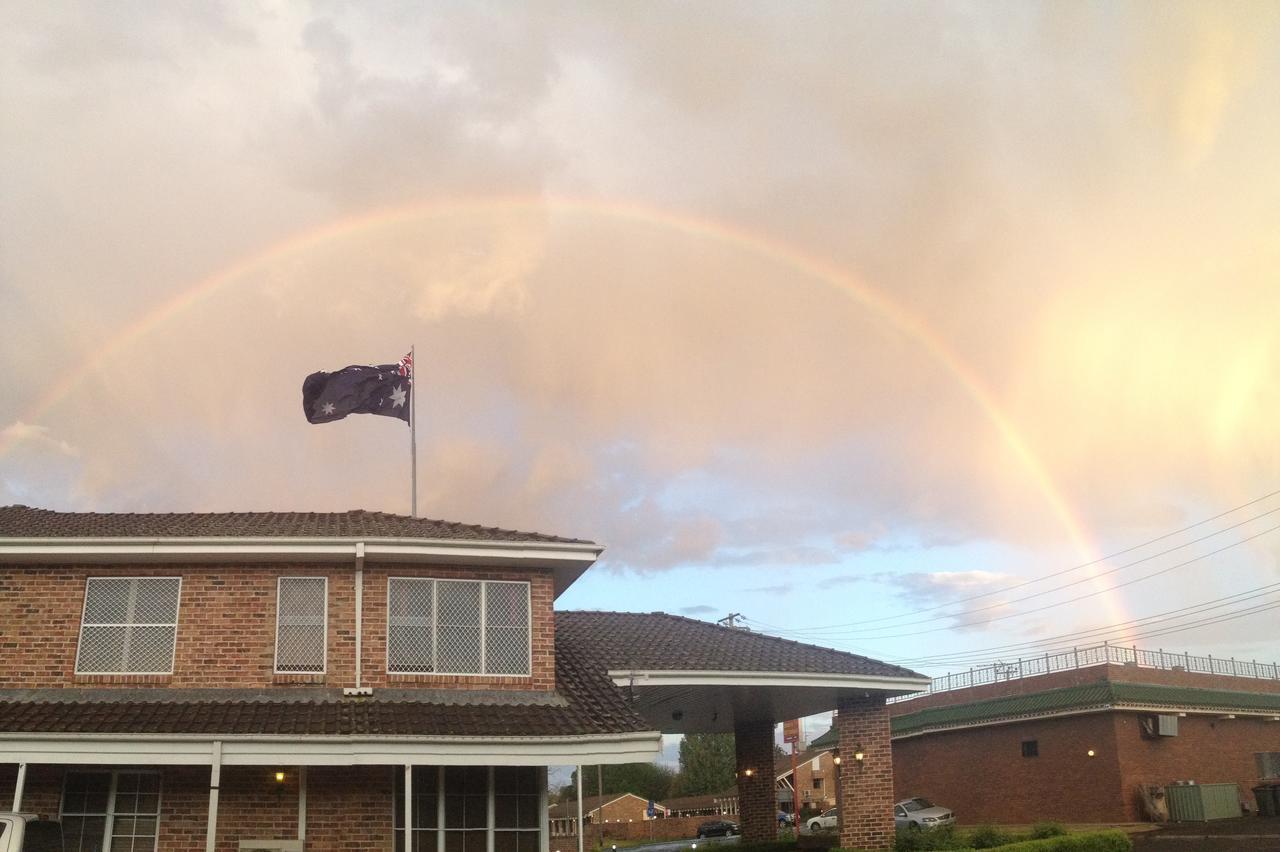 Acacia Motor Lodge Coonabarabran Exterior photo